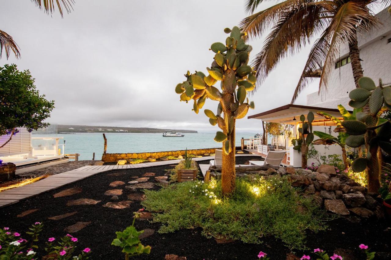 Hotel Cucuve Puerto Ayora  Exterior photo
